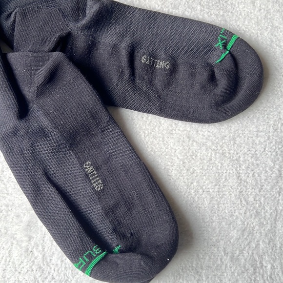 BURLIX Graduated Compression Crew Socks - Picture 9 of 13